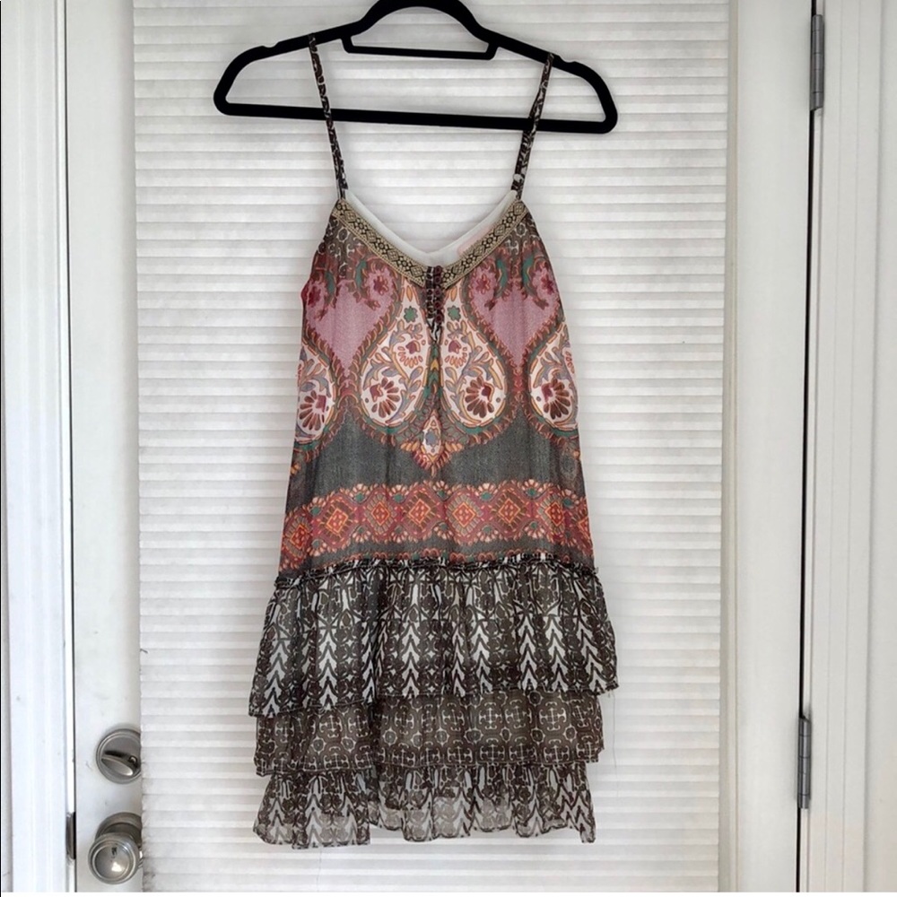 BAND OF GYPSIES chiffon shift dress w ruffles